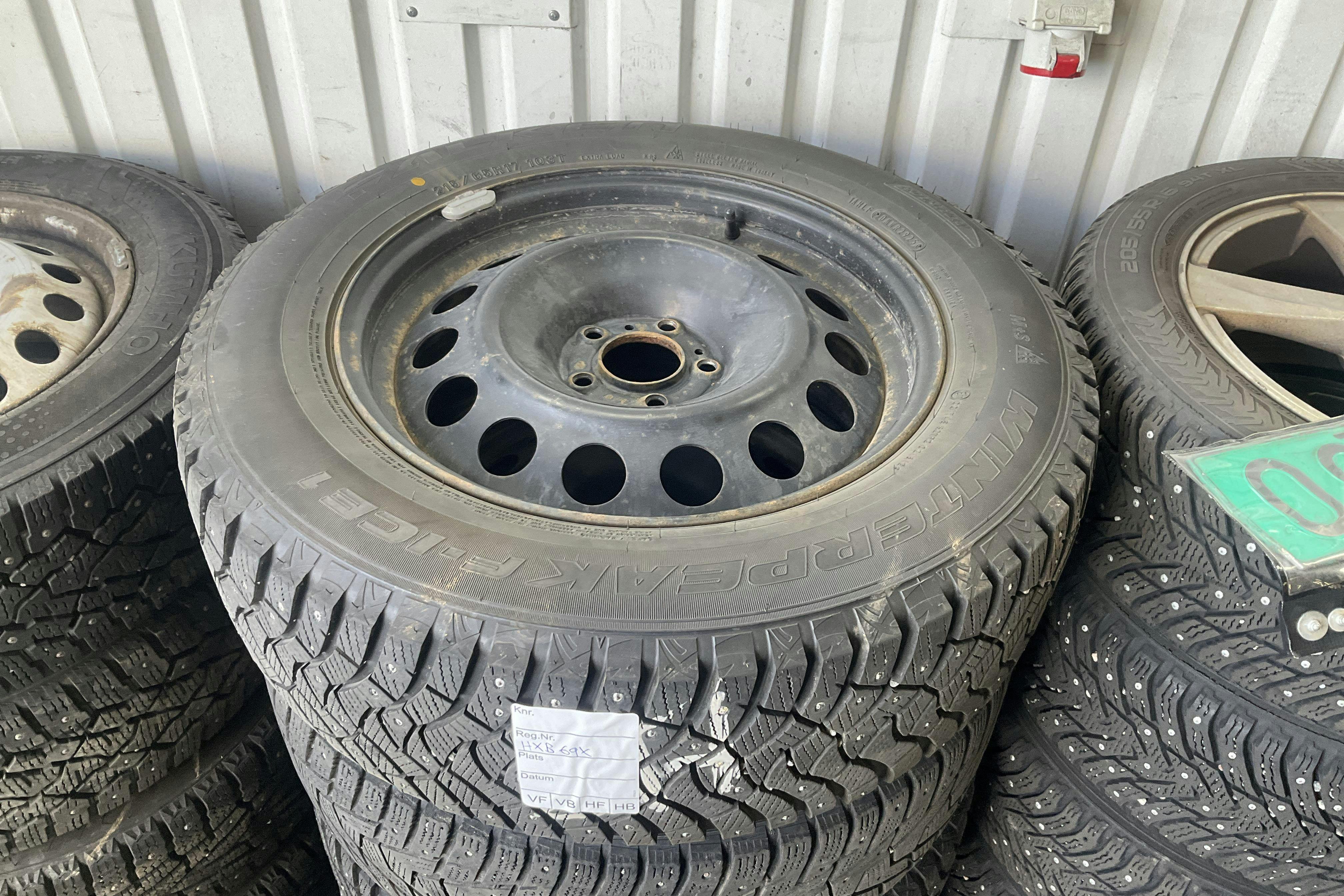 Vehicle Image 15