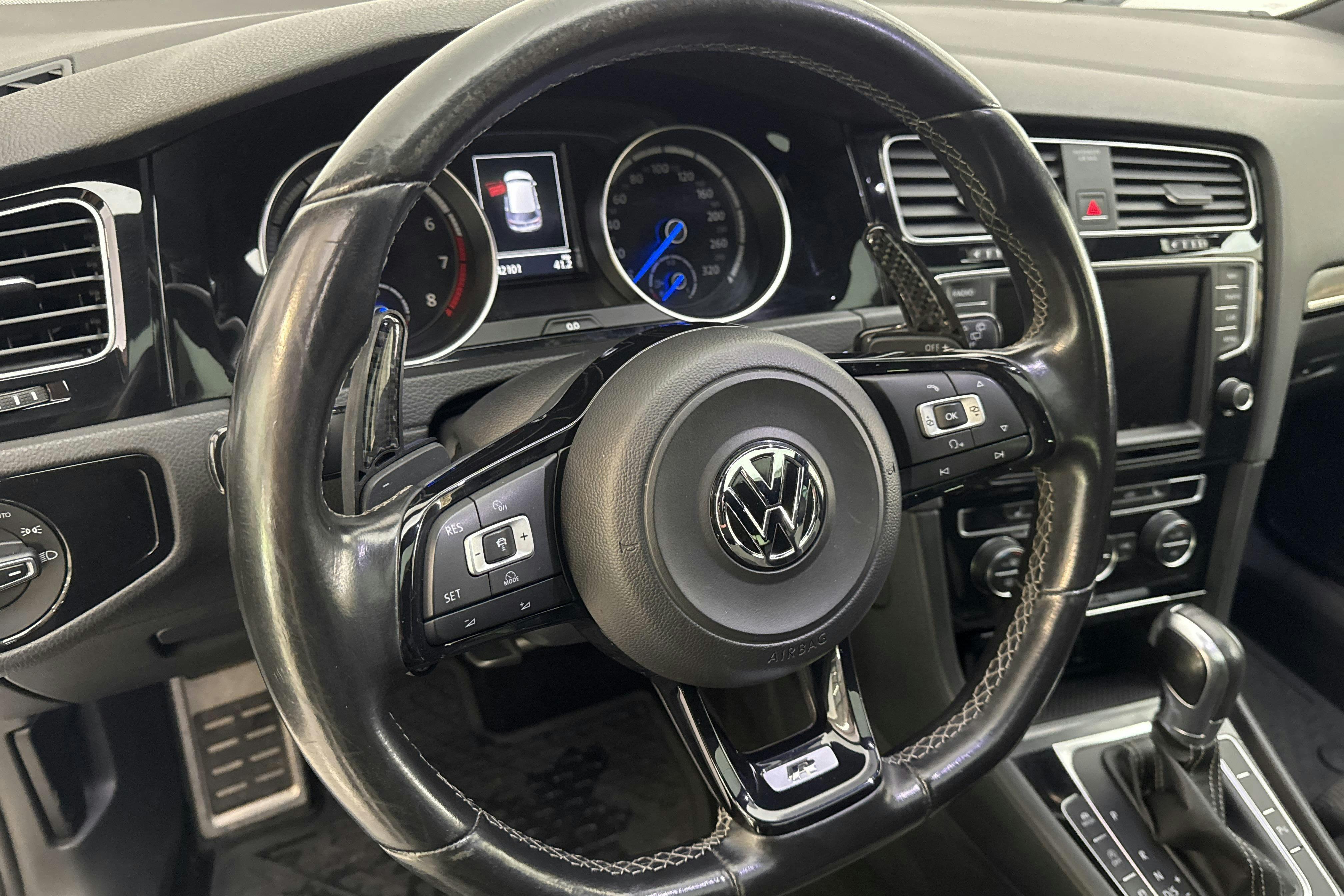 Vehicle Image 12