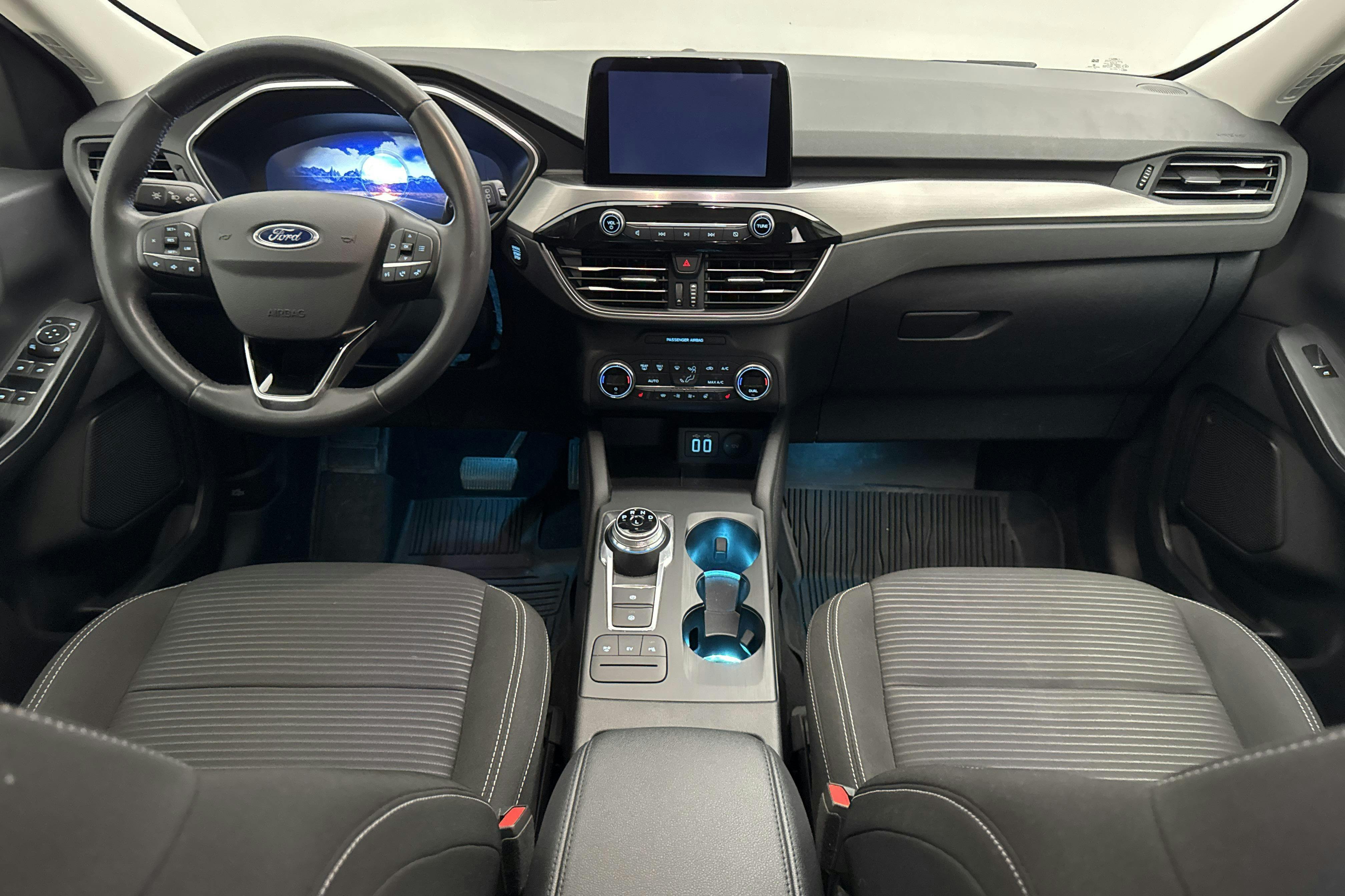 Vehicle Image 6