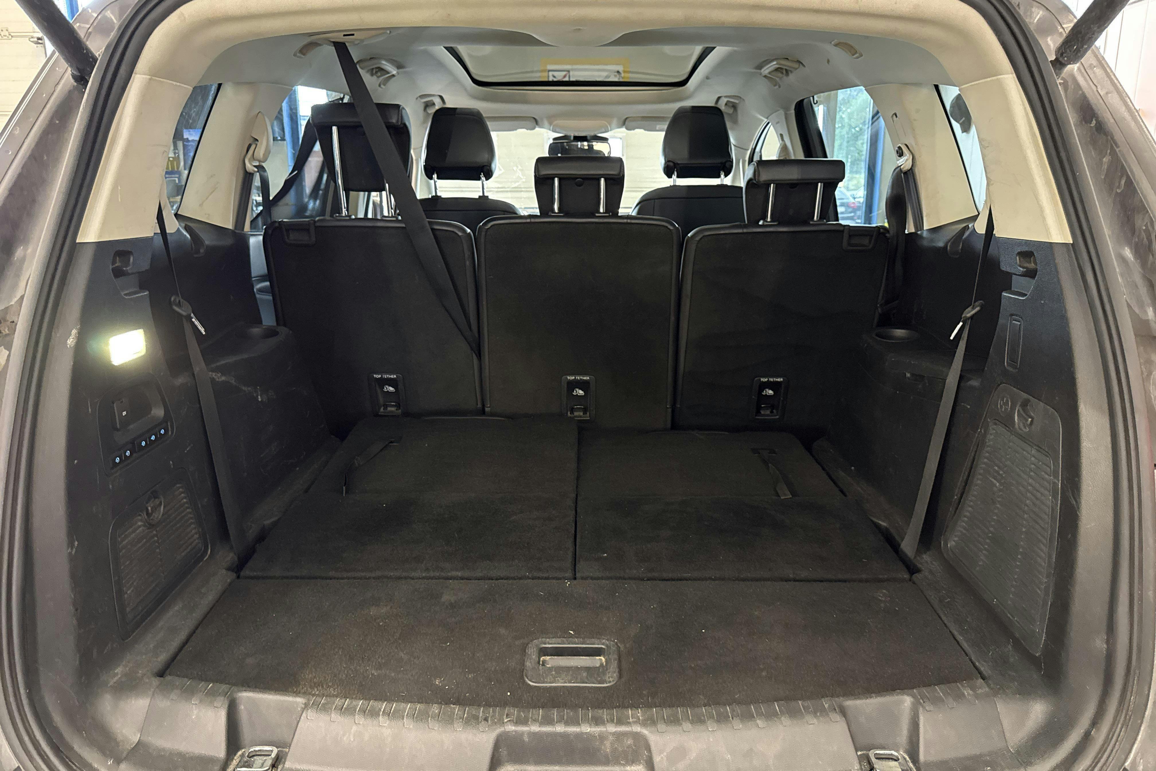 Vehicle Image 10