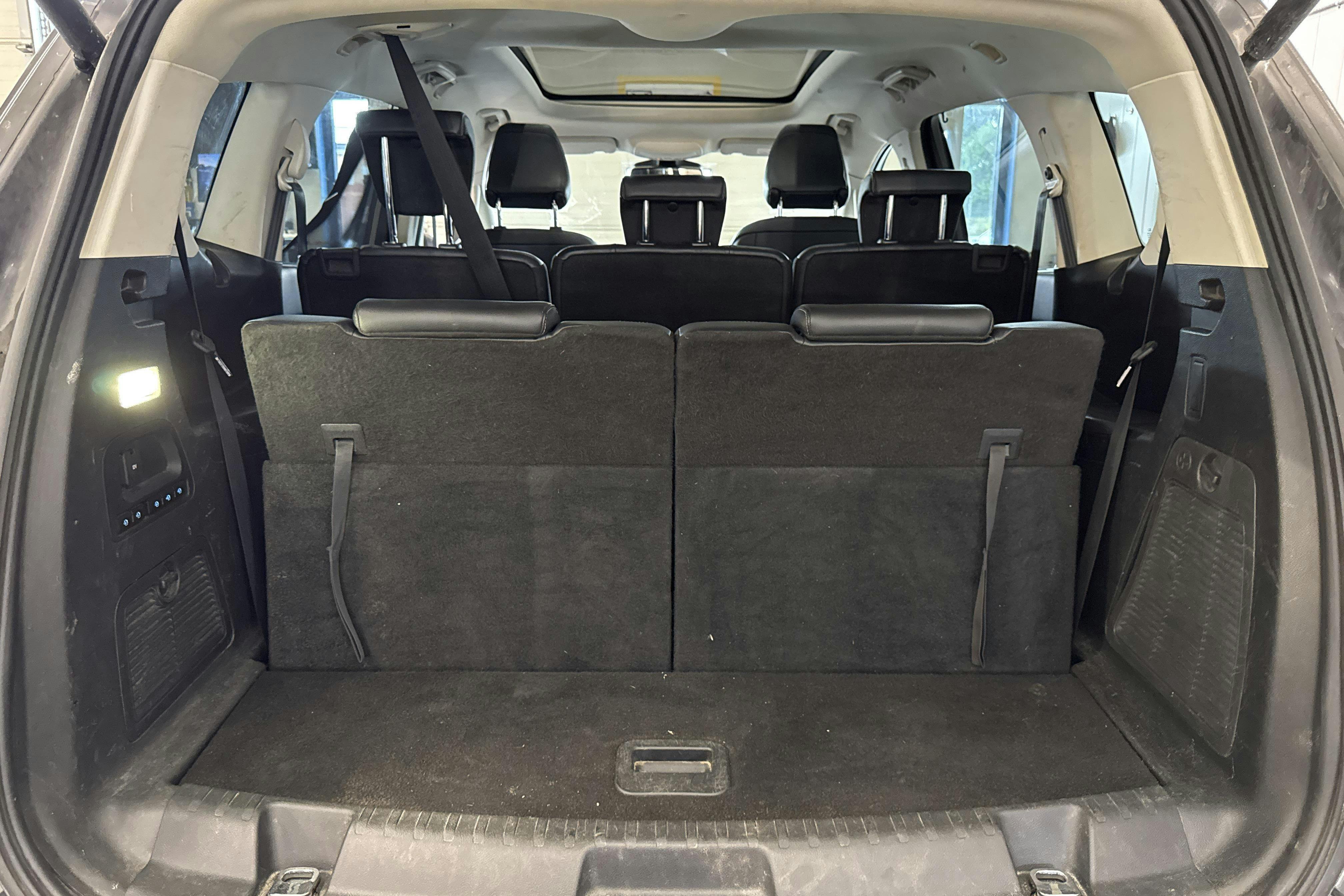 Vehicle Image 11