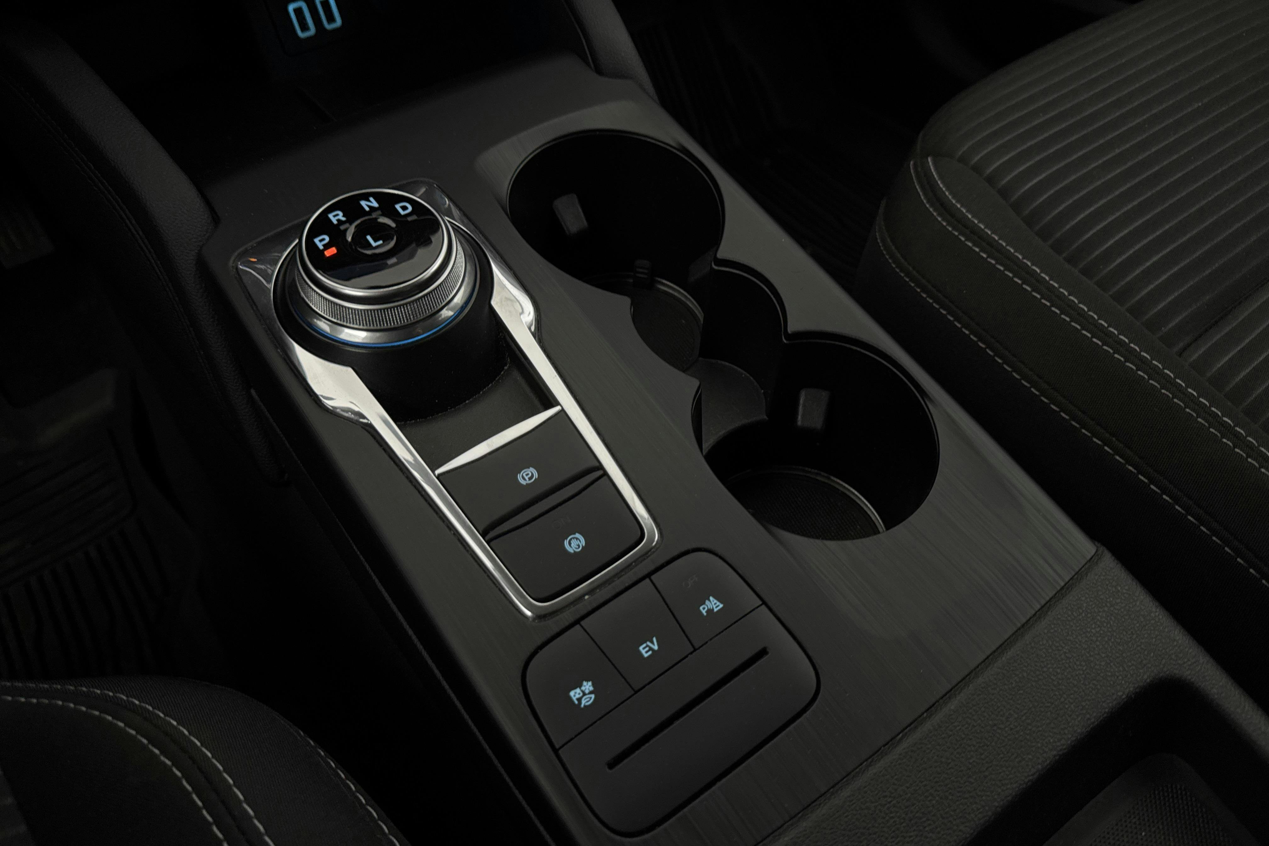 Vehicle Image 16