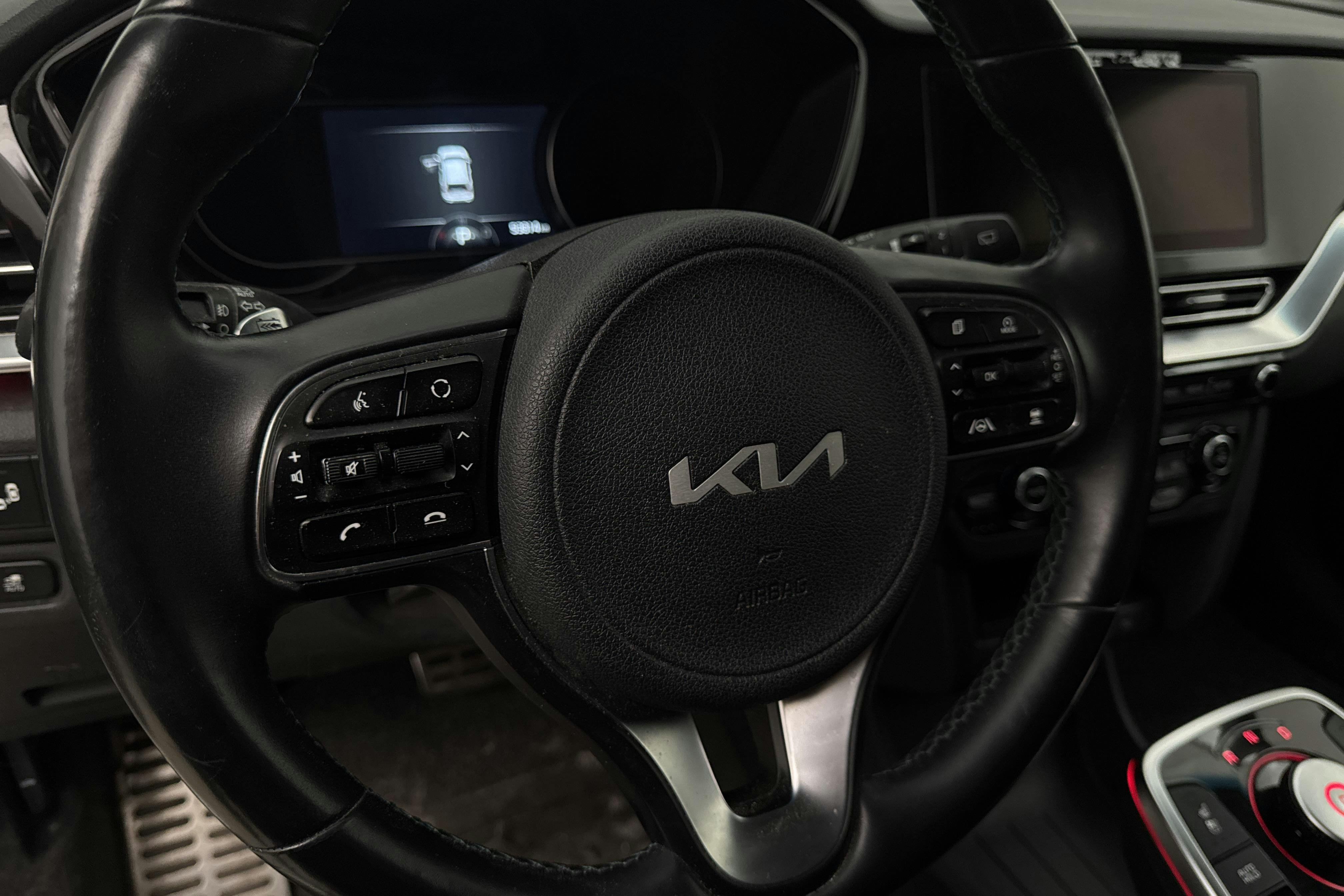 Vehicle Image 17
