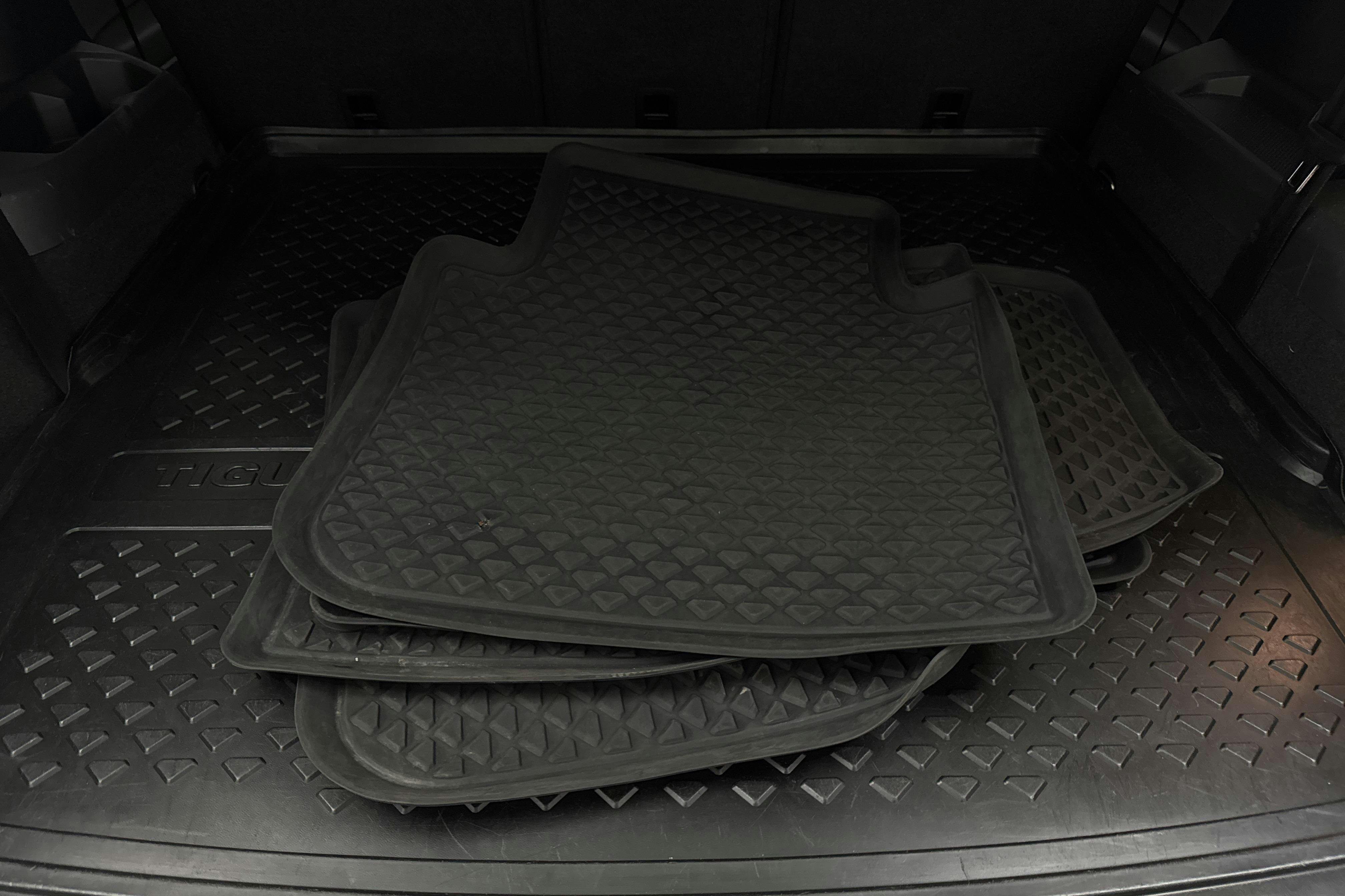 Vehicle Image 23