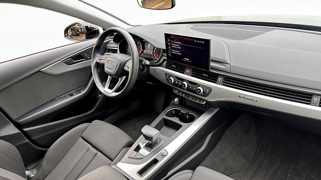 Vehicle Image 11