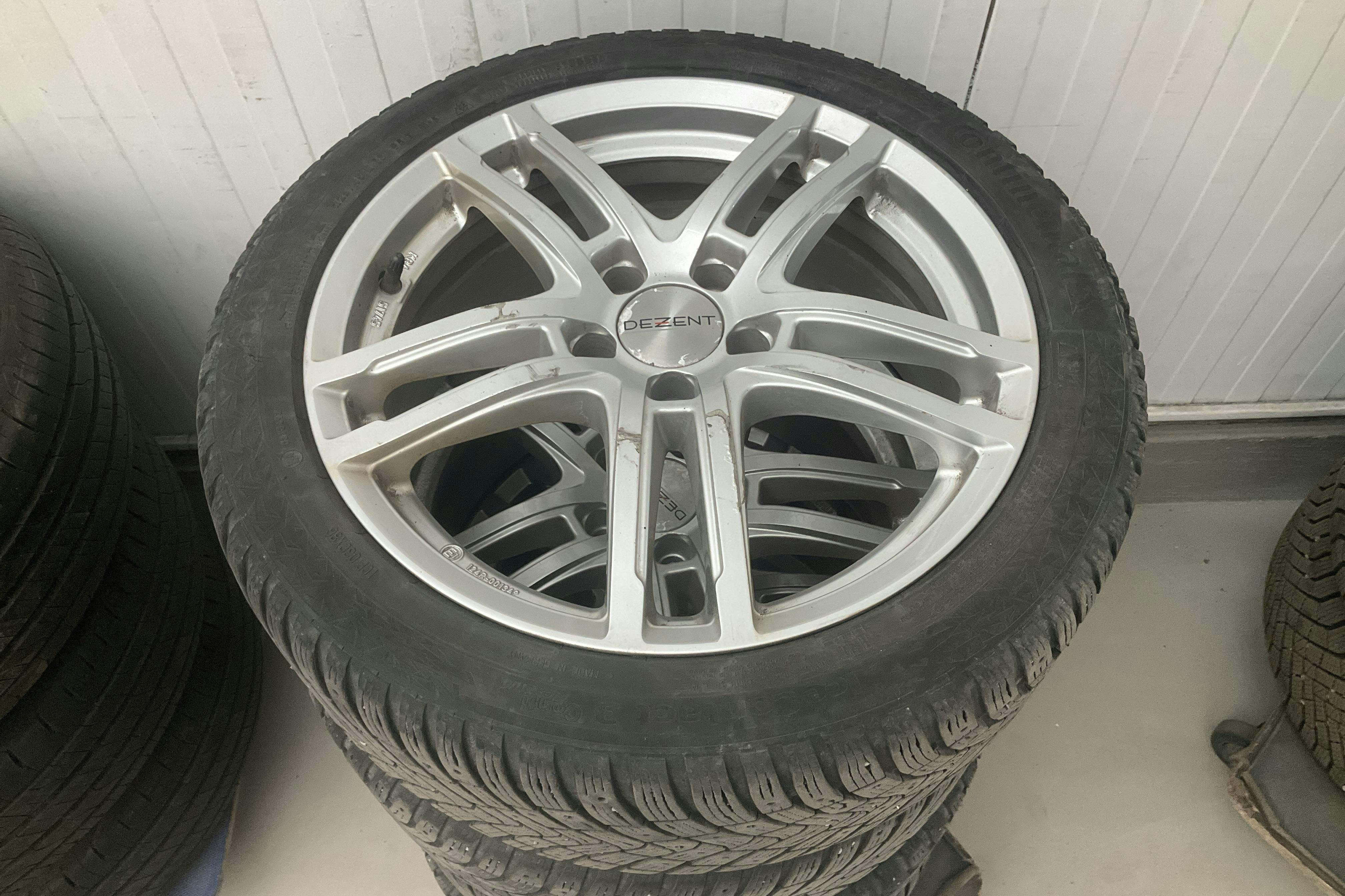 Vehicle Image 22