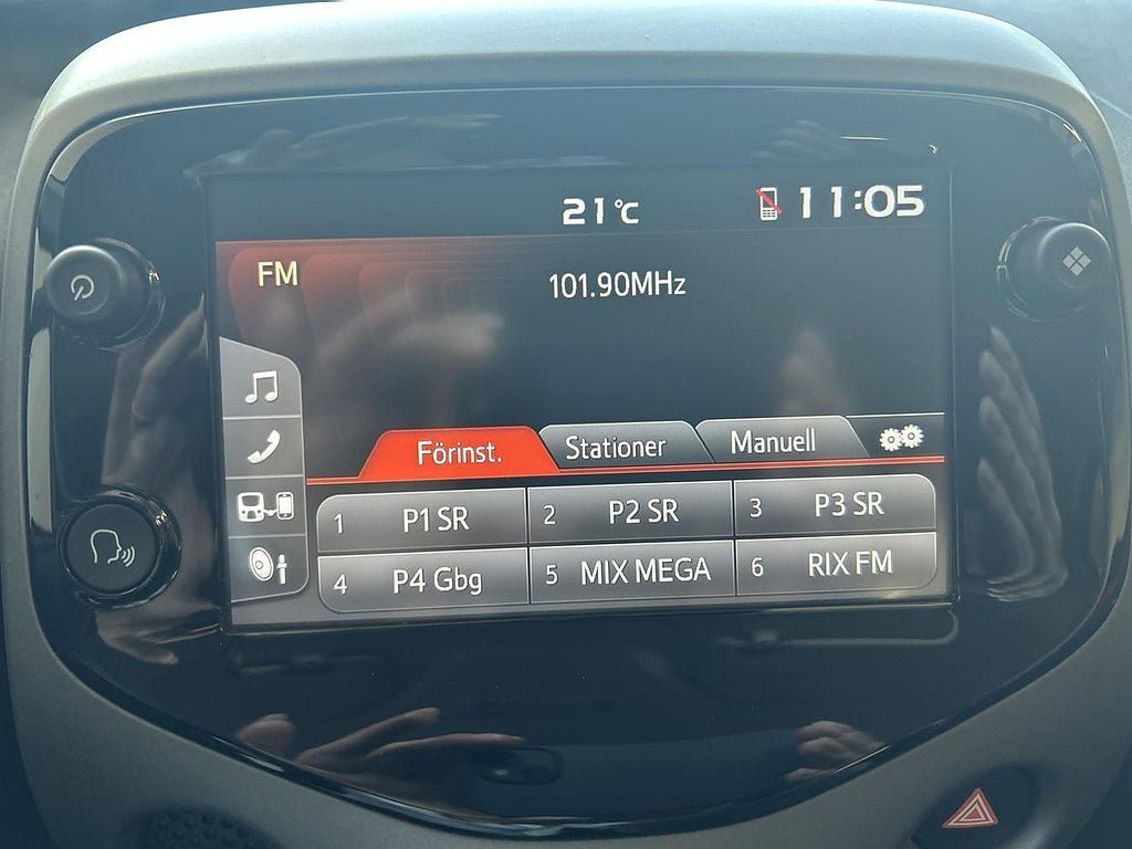 Vehicle Image 16