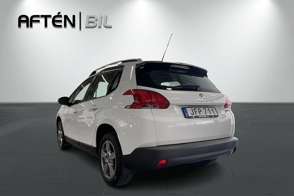 Vehicle Image 8