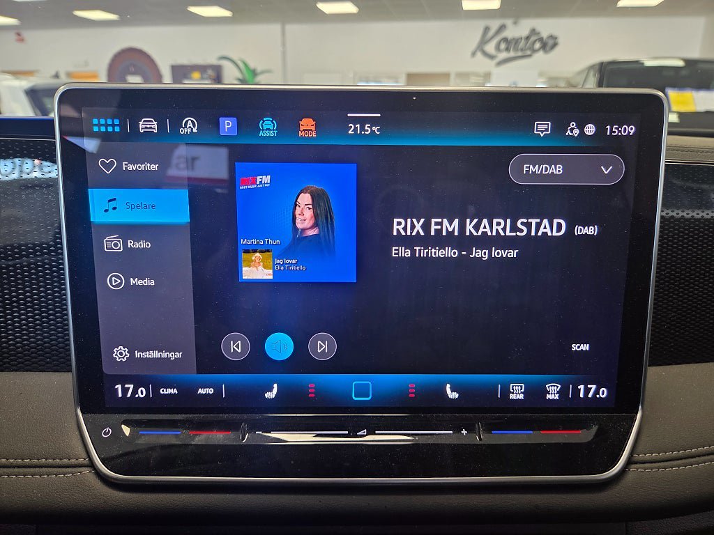 Vehicle Image 18