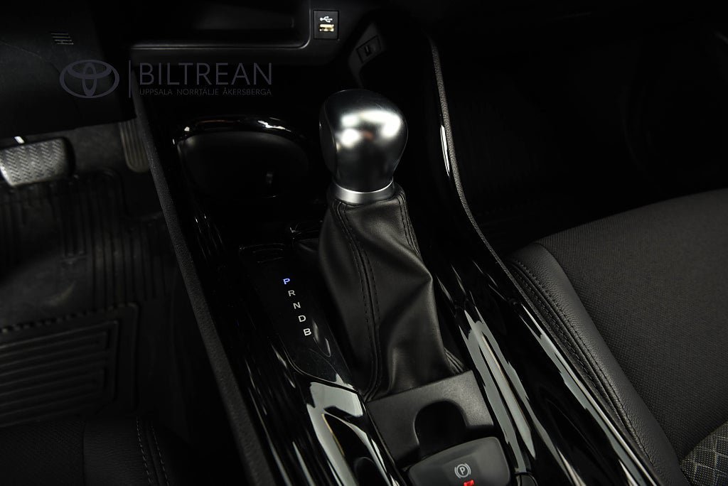 Vehicle Image 9