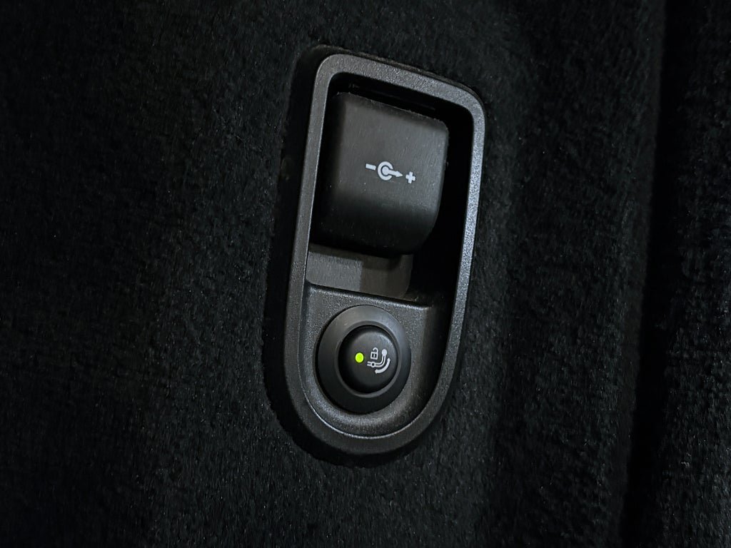 Vehicle Image 26