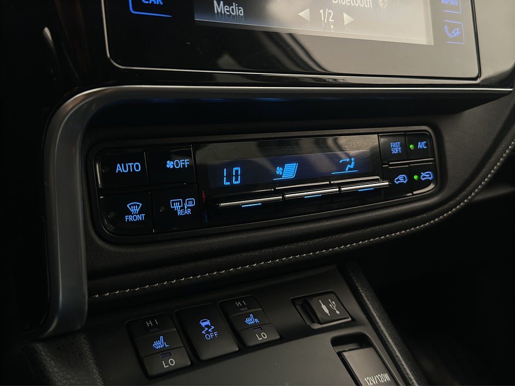 Vehicle Image 21