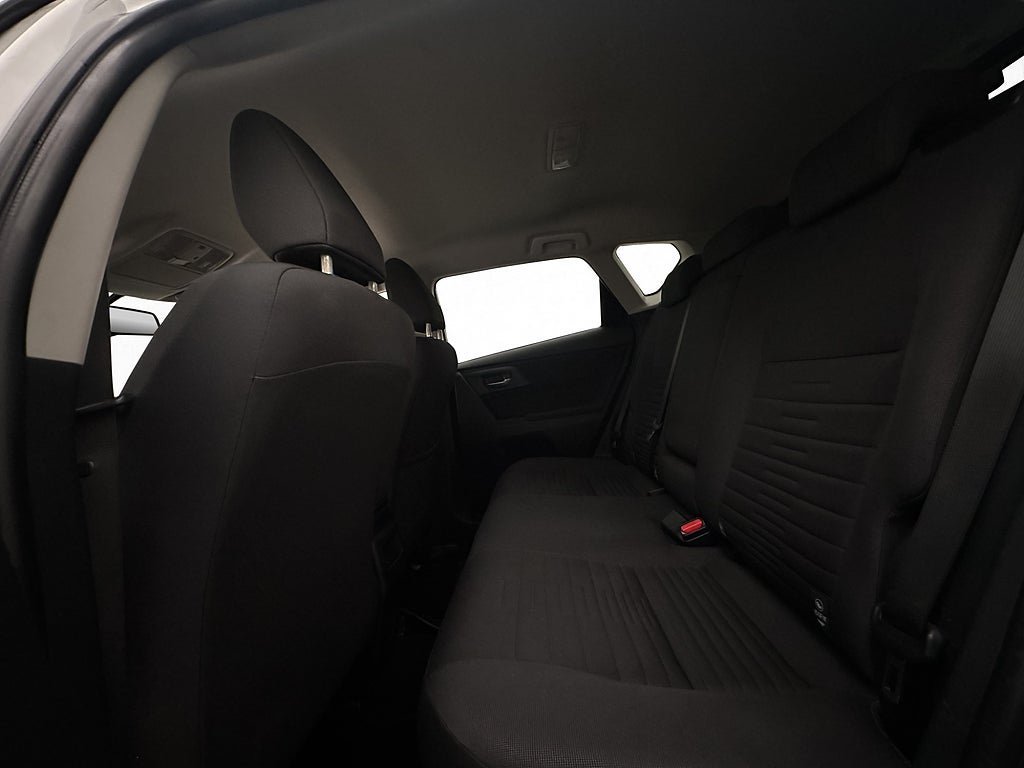 Vehicle Image 25