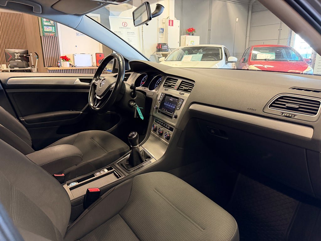 Vehicle Image 17