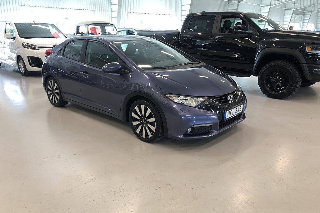 Vehicle Image 6