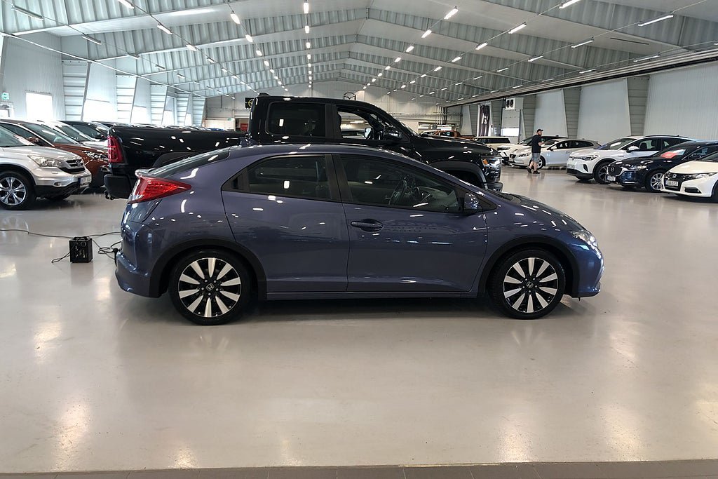 Vehicle Image 8