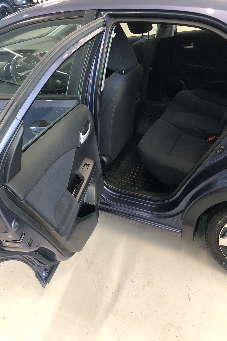 Vehicle Image 14