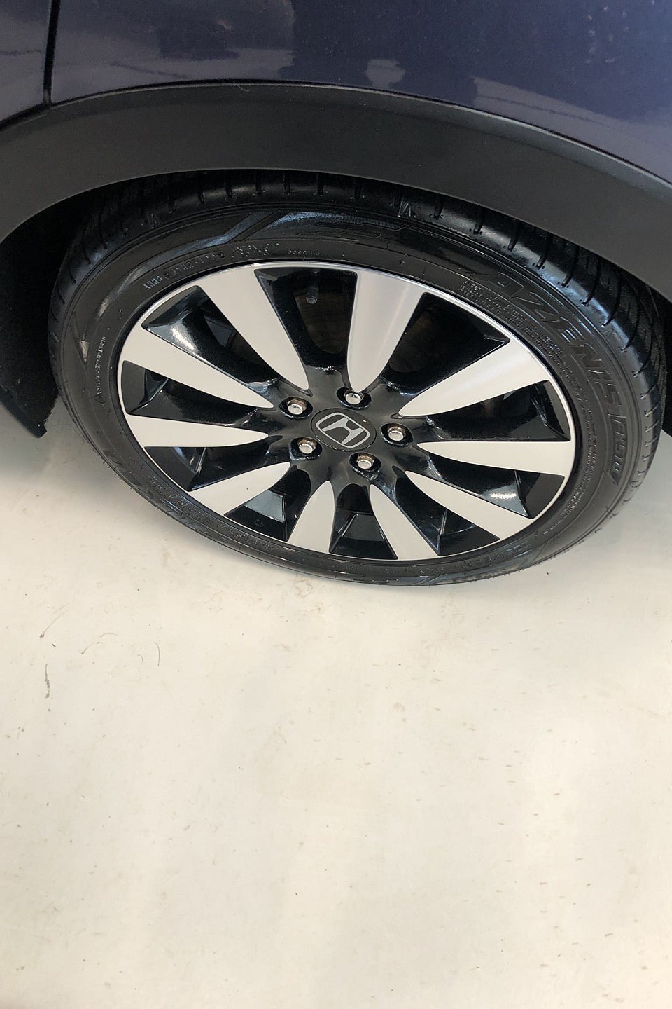 Vehicle Image 17
