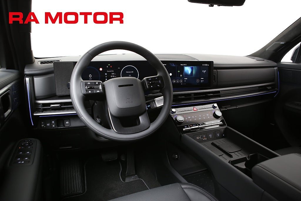 Vehicle Image 9