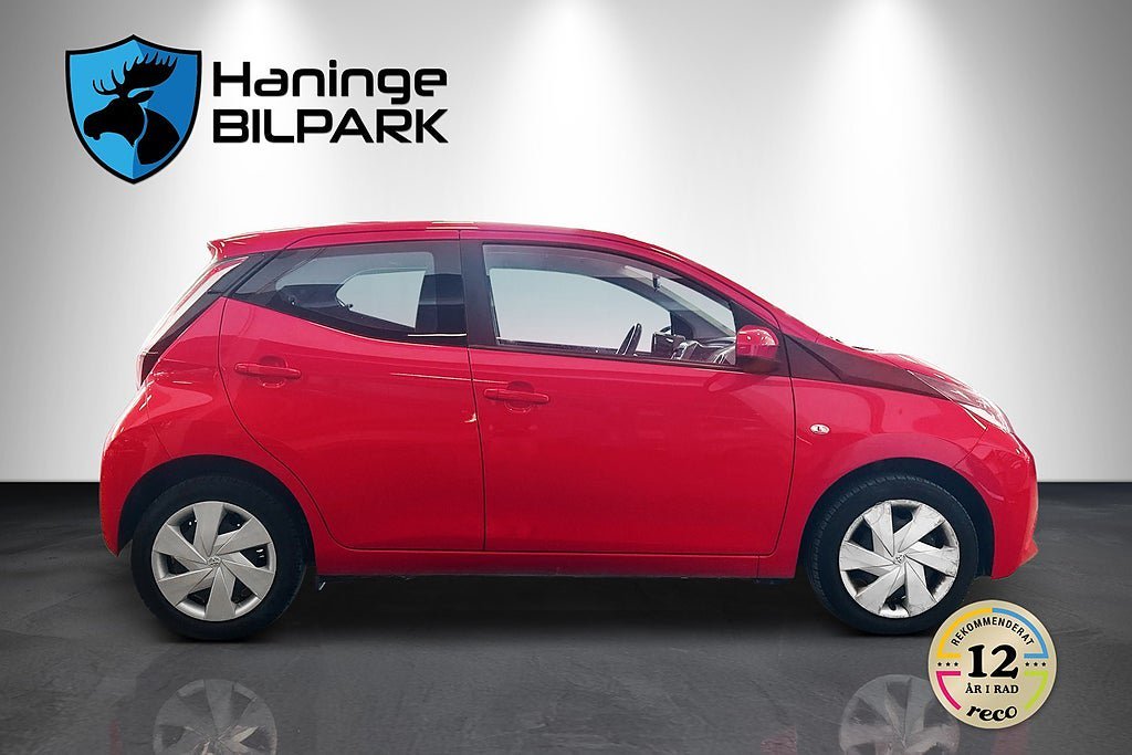 Vehicle Image 6