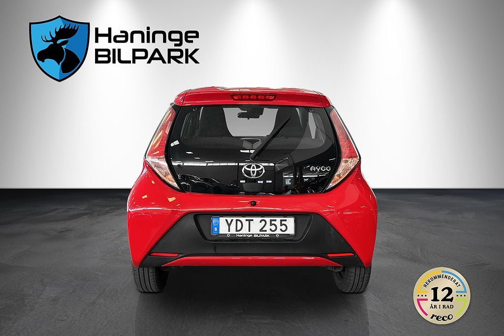 Vehicle Image 9