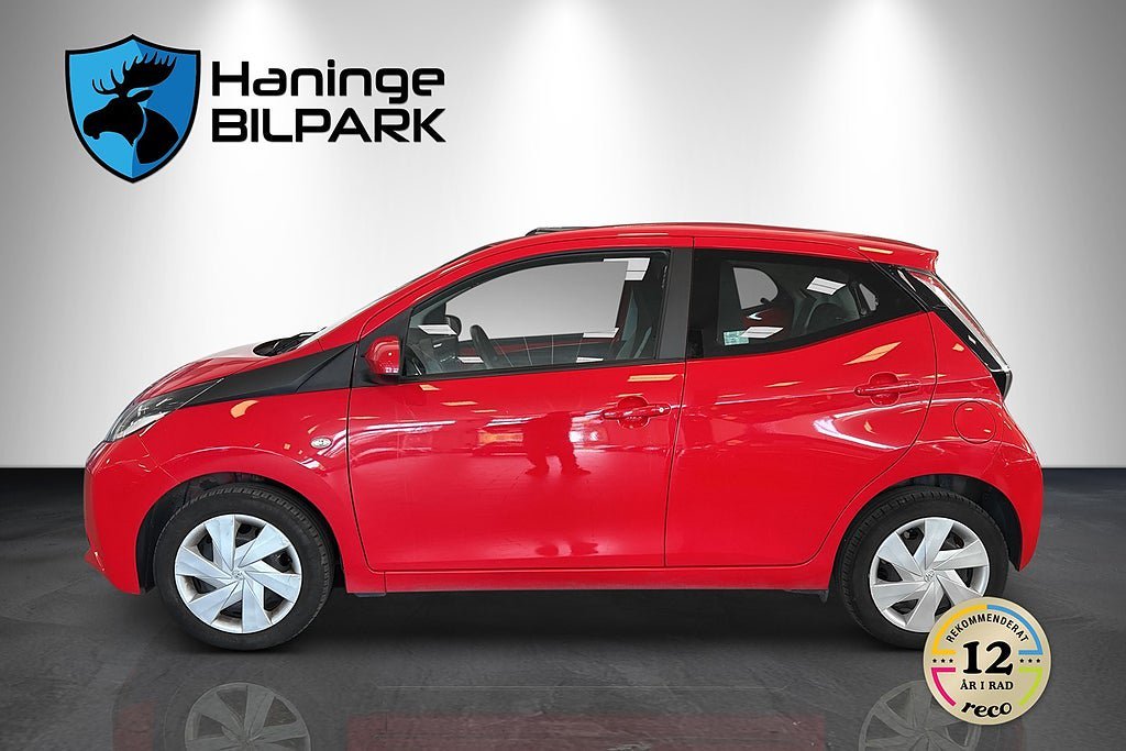 Vehicle Image 11