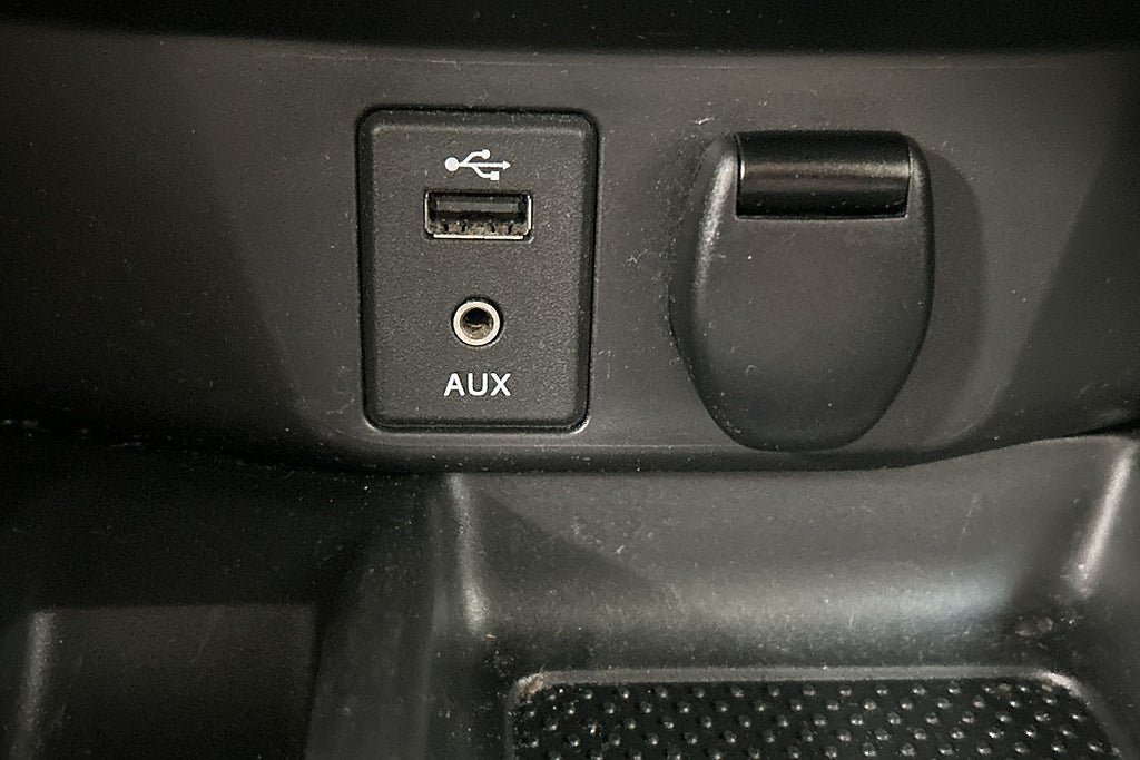 Vehicle Image 17
