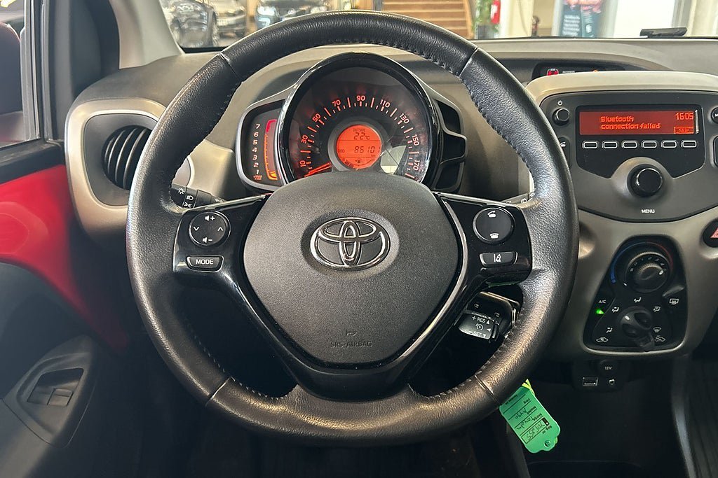 Vehicle Image 18