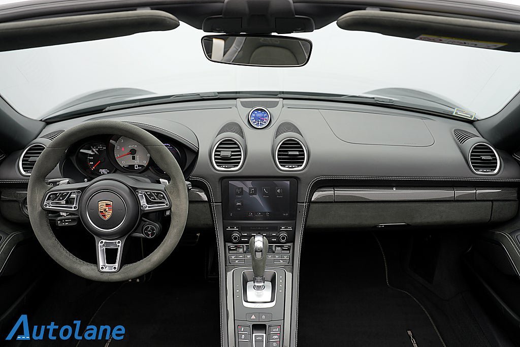 Vehicle Image 25