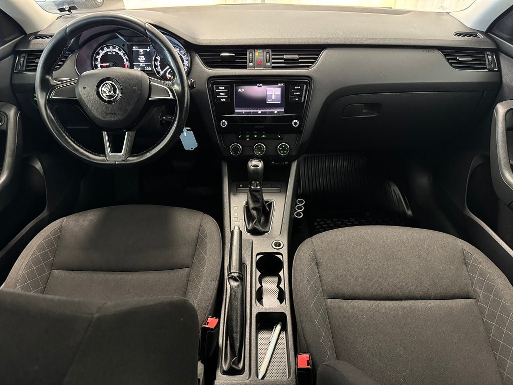 Vehicle Image 13