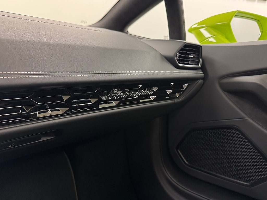 Vehicle Image 24