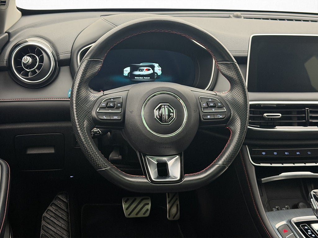 Vehicle Image 12