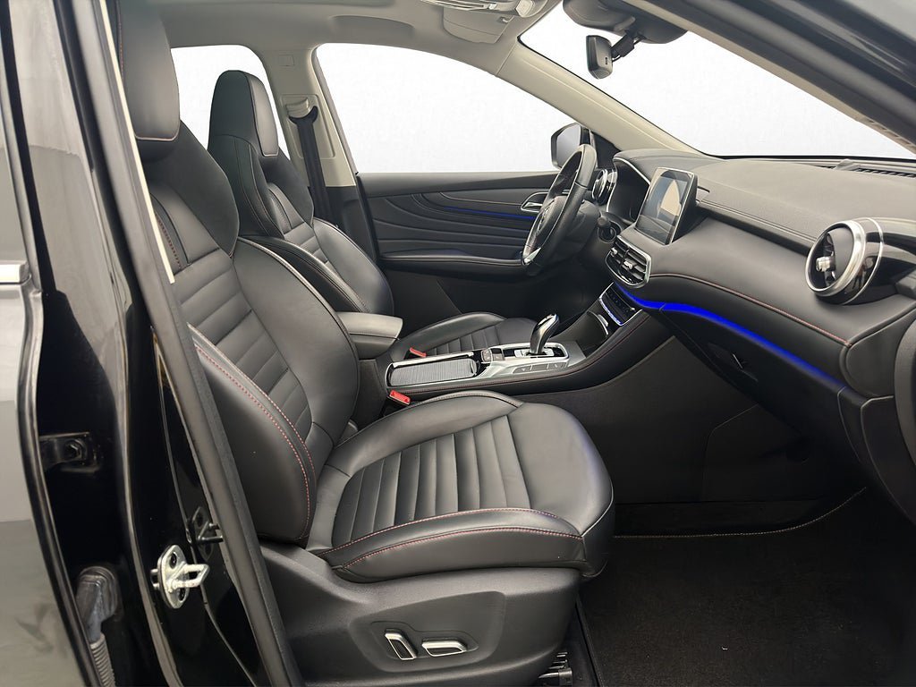 Vehicle Image 14