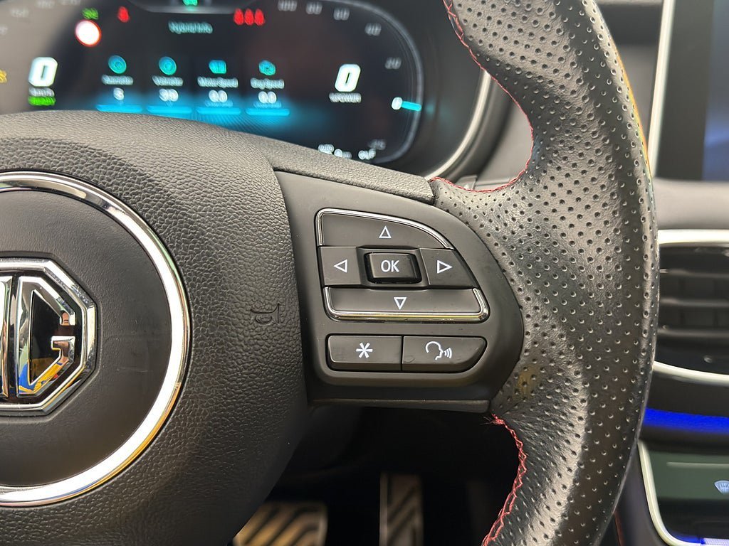 Vehicle Image 24