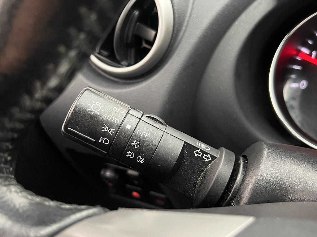 Vehicle Image 27