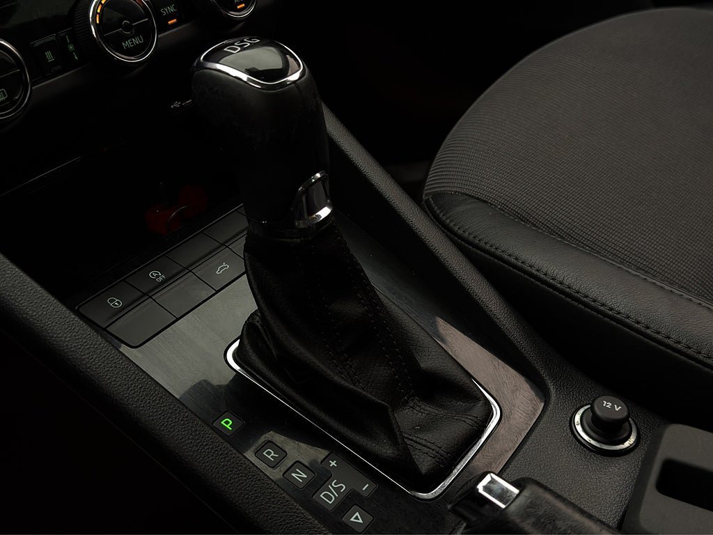 Vehicle Image 26