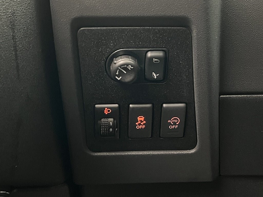 Vehicle Image 28