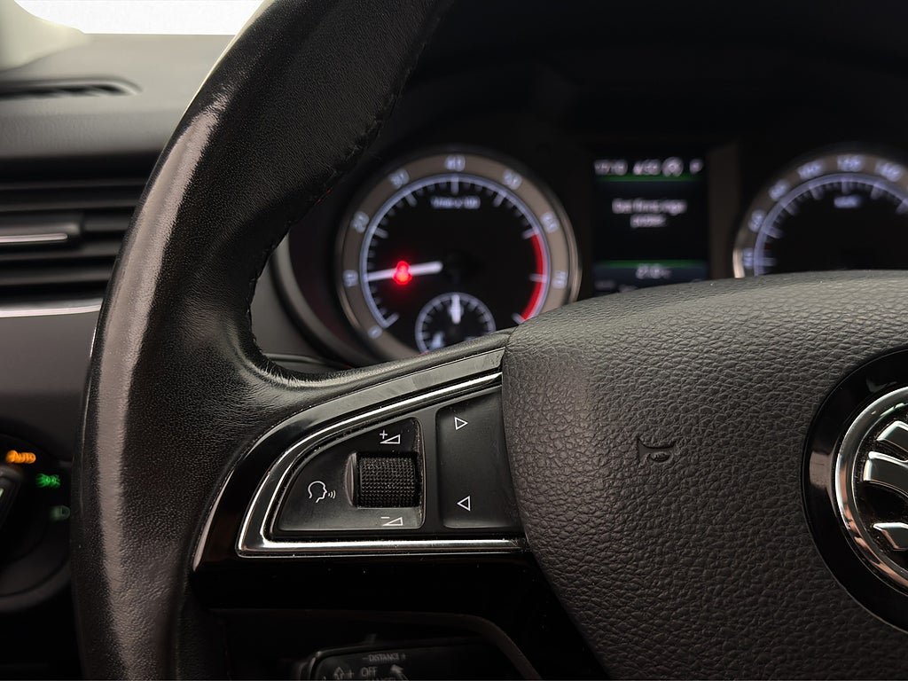 Vehicle Image 28