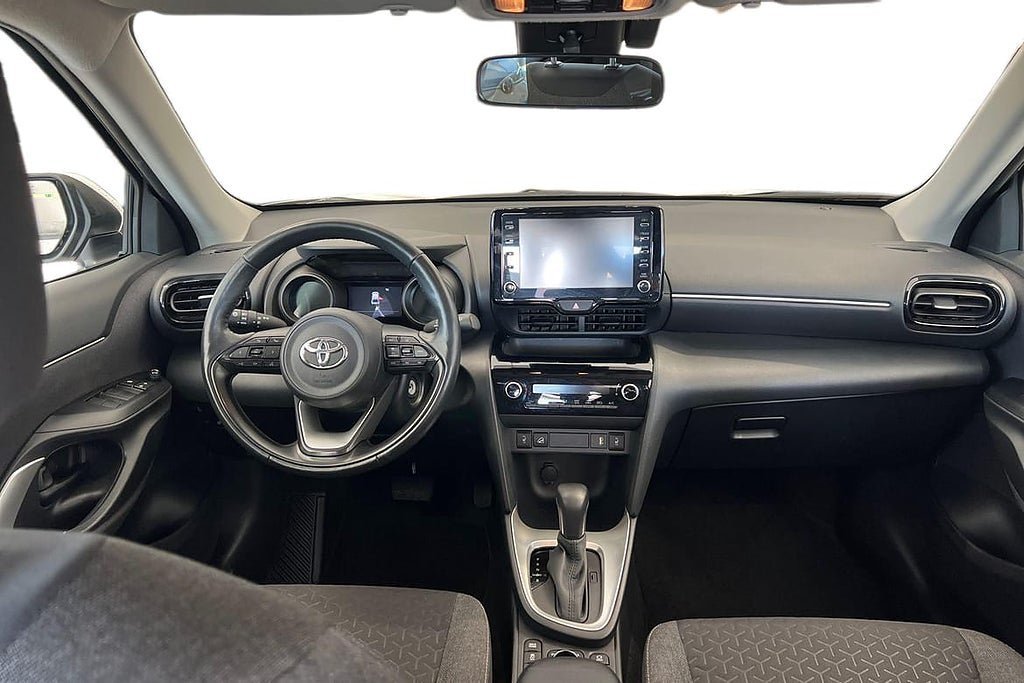 Vehicle Image 10