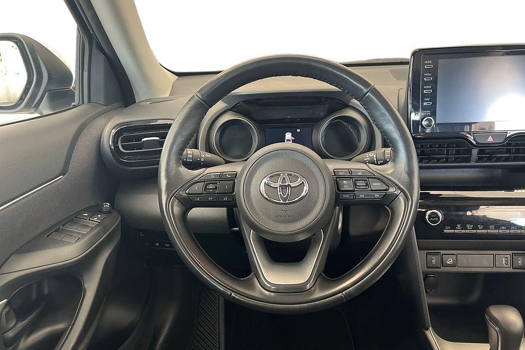 Vehicle Image 11
