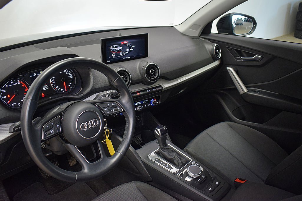Vehicle Image 7