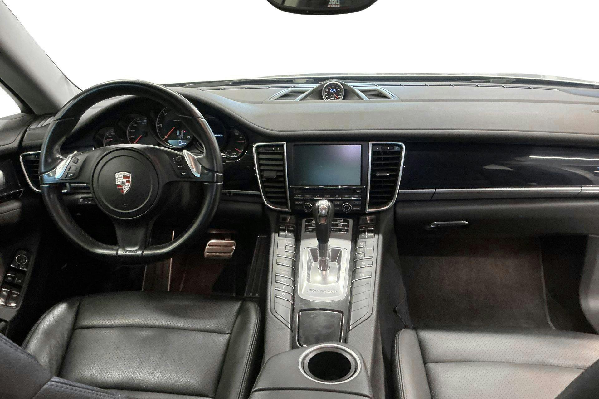 Vehicle Image 6