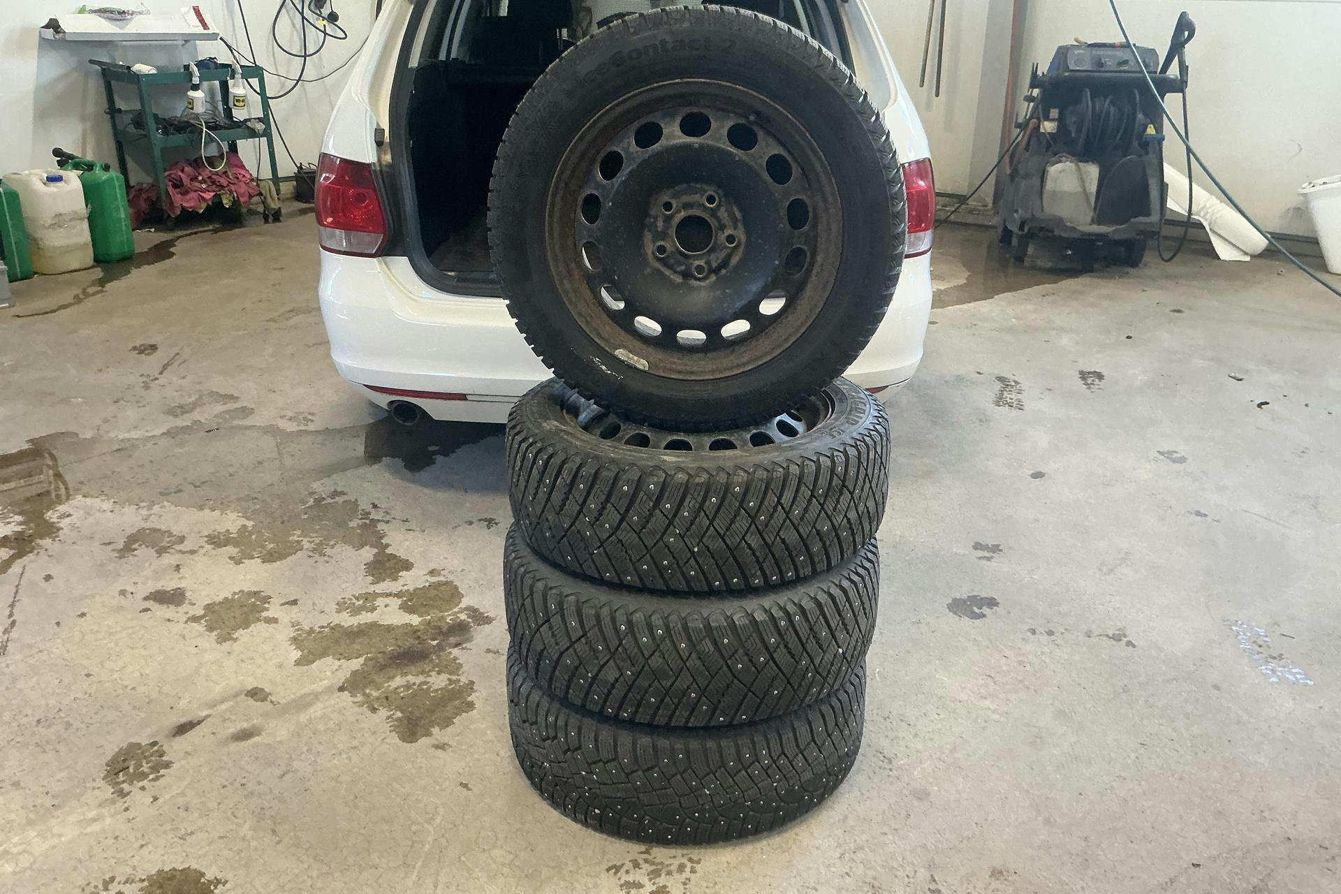 Vehicle Image 12