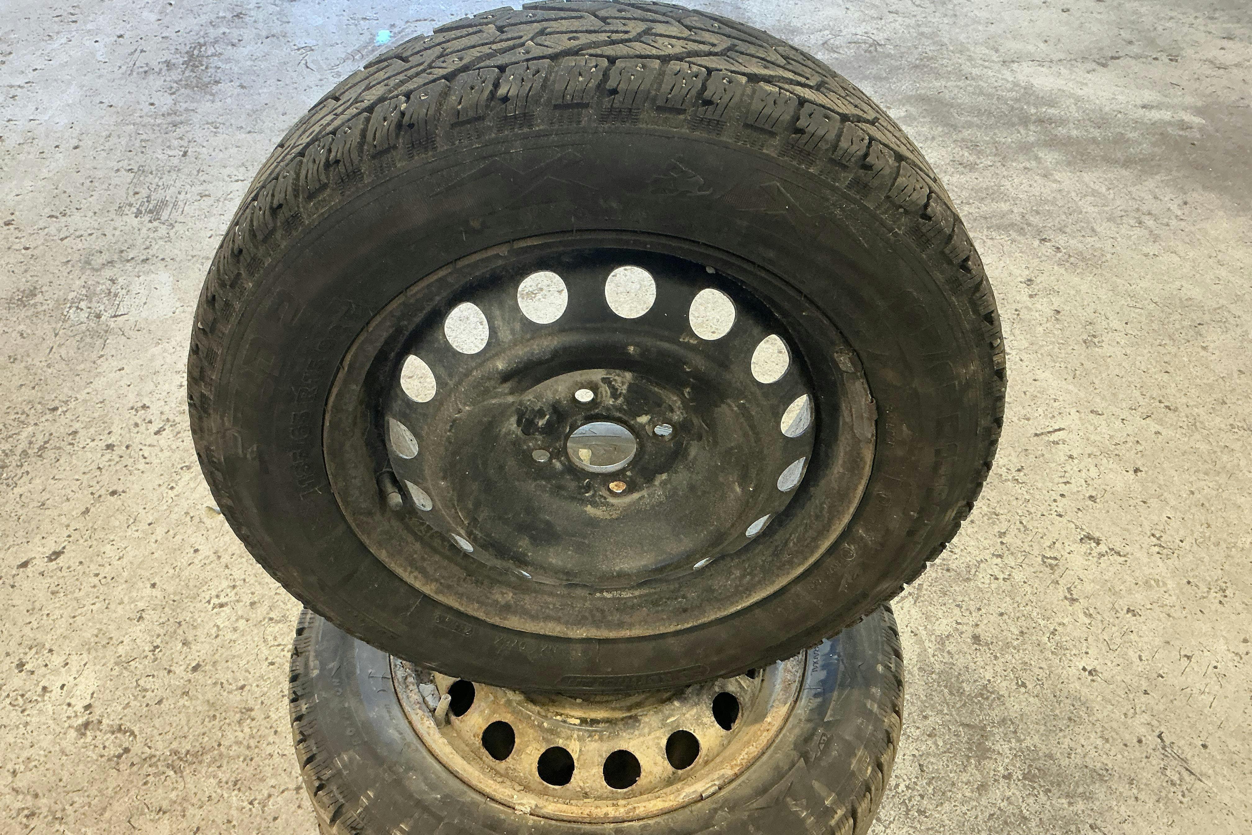 Vehicle Image 13