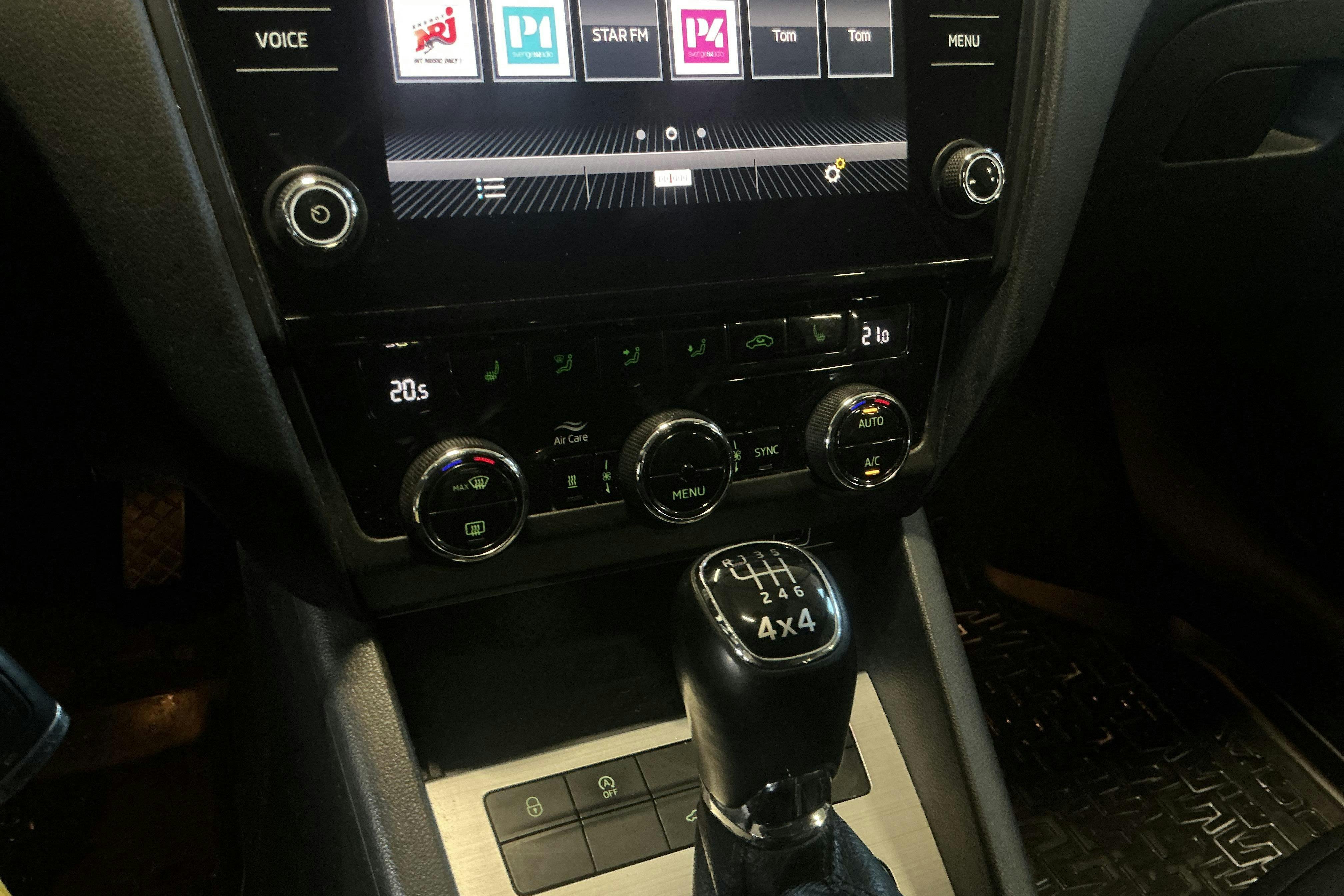 Vehicle Image 13