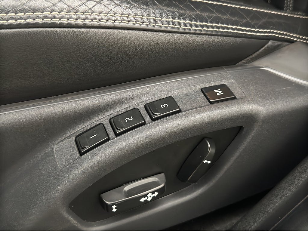 Vehicle Image 24