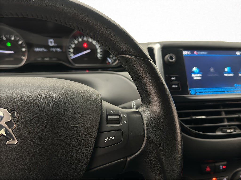 Vehicle Image 17