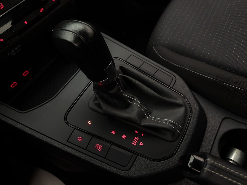 Vehicle Image 23
