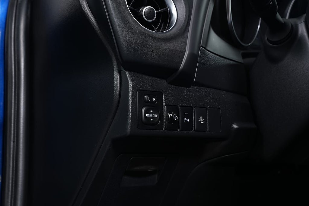 Vehicle Image 17