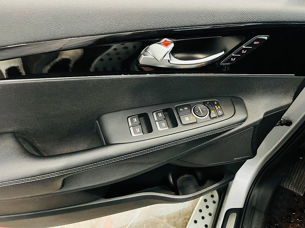 Vehicle Image 27